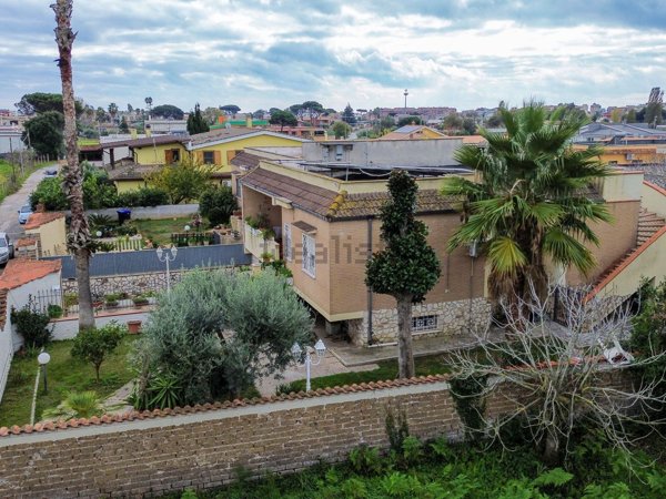 casa indipendente in vendita a Nettuno