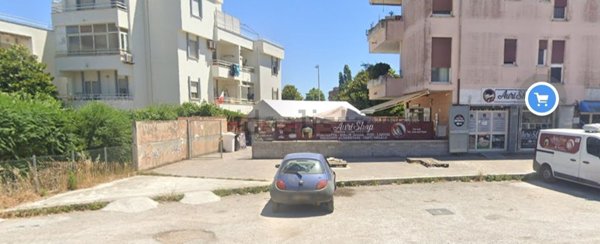locale commerciale in vendita a Nettuno