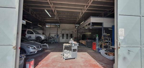 capannone in vendita a Nettuno