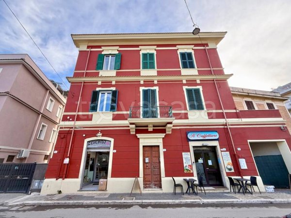 locale di sgombero in vendita a Nettuno