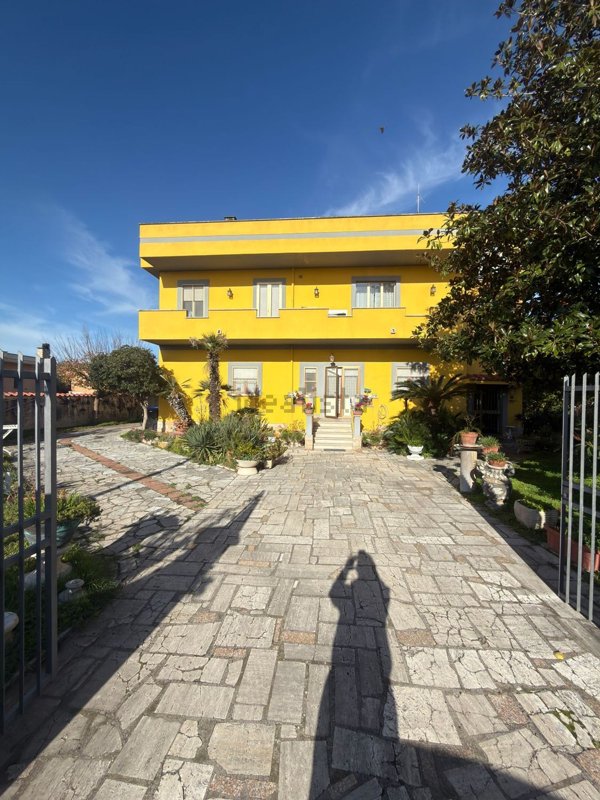 casa indipendente in vendita a Nettuno