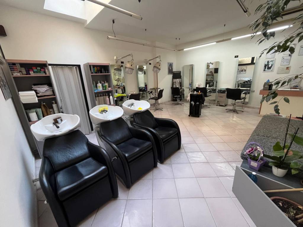 negozio in vendita a Nettuno