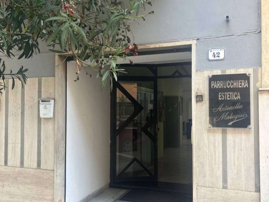 negozio in vendita a Nettuno