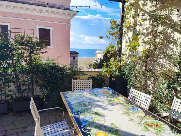 pentavano in vendita a Nettuno