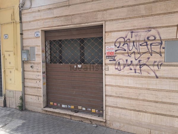 locale commerciale in vendita a Nettuno