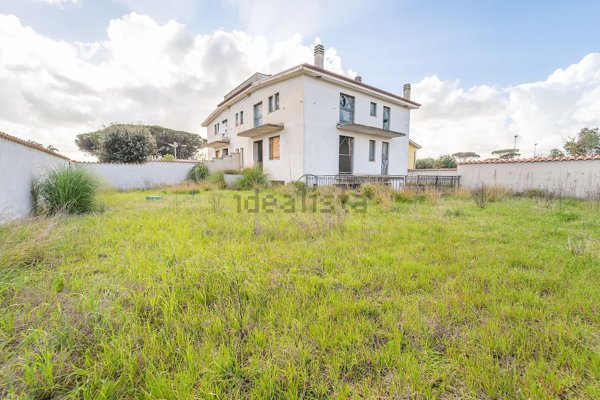 casa indipendente in vendita a Nettuno