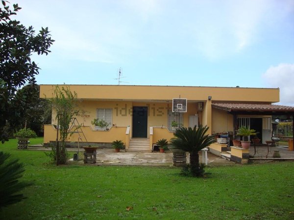 casa indipendente in vendita a Nettuno