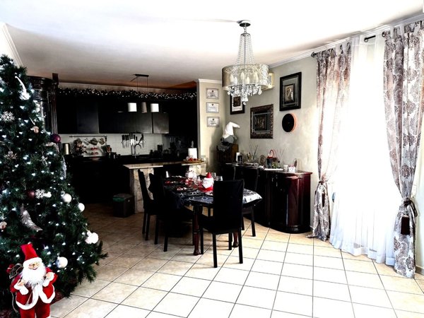 casa indipendente in vendita a Nettuno