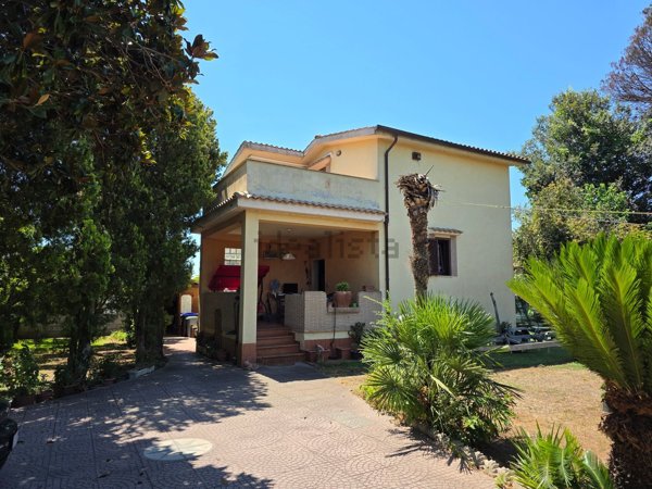 casa indipendente in vendita a Nettuno