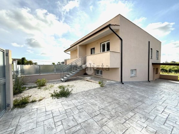 casa indipendente in vendita a Nettuno