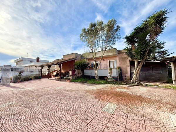 casa indipendente in vendita a Nettuno