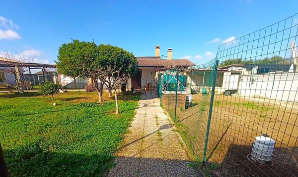 casa indipendente in vendita a Nettuno