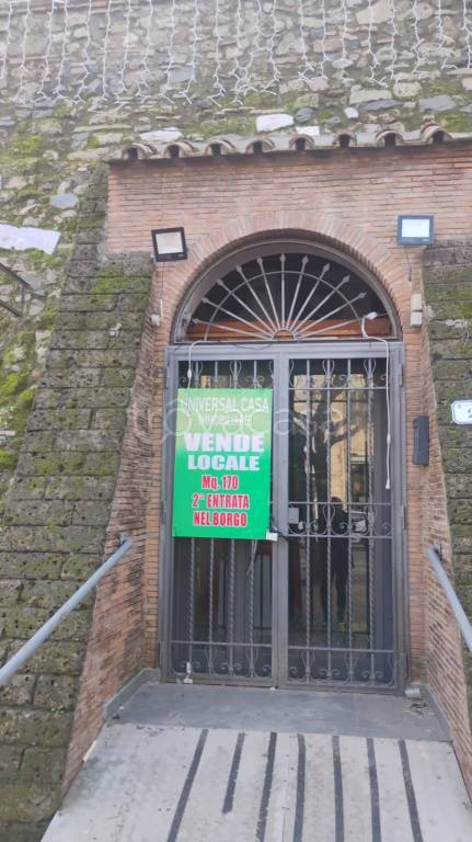 negozio in vendita a Nettuno