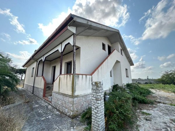 casa indipendente in vendita a Nettuno
