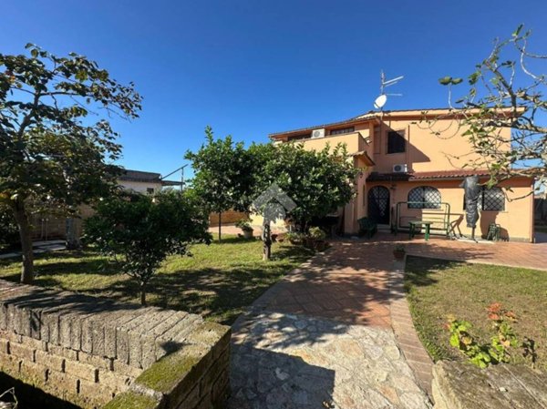 casa indipendente in vendita a Nettuno