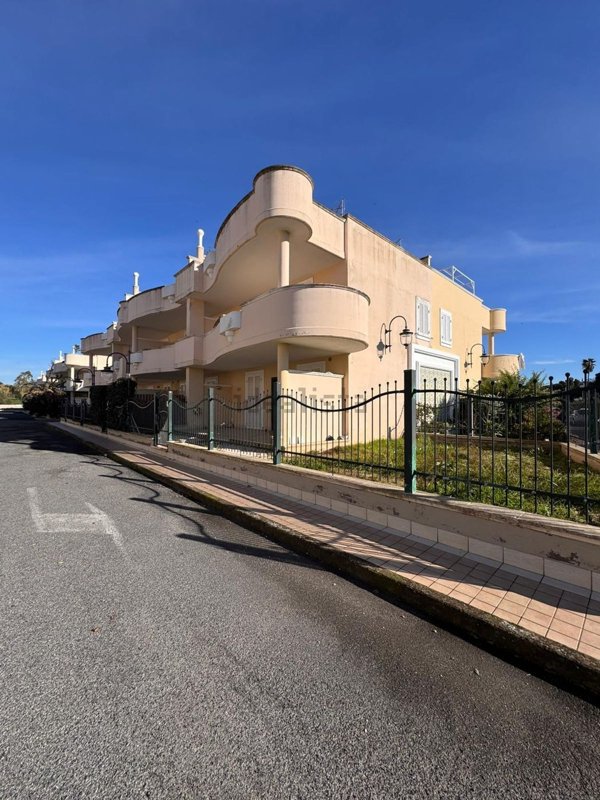 casa indipendente in vendita a Nettuno