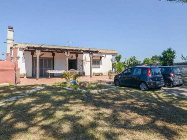 casa indipendente in vendita a Nettuno