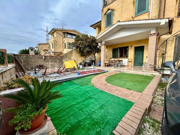 casa indipendente in vendita a Nettuno