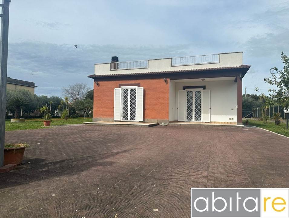 casa indipendente in vendita a Nettuno