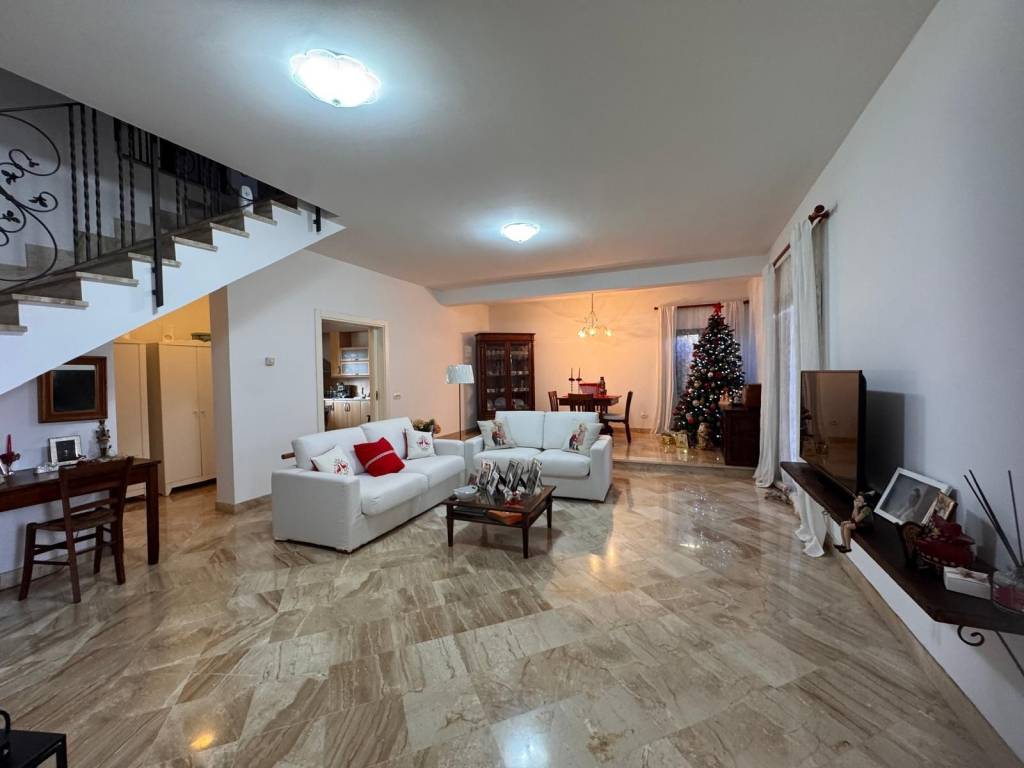 casa indipendente in vendita a Nettuno