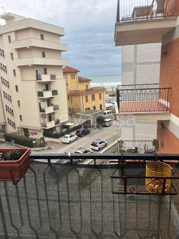 appartamento in vendita a Nettuno