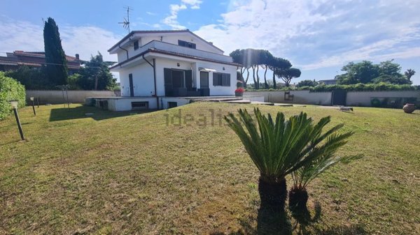 casa indipendente in vendita a Nettuno
