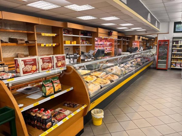 negozio in vendita a Nettuno