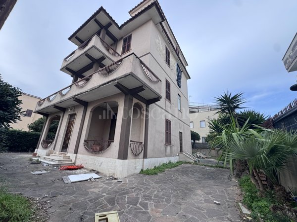 casa indipendente in vendita a Nettuno