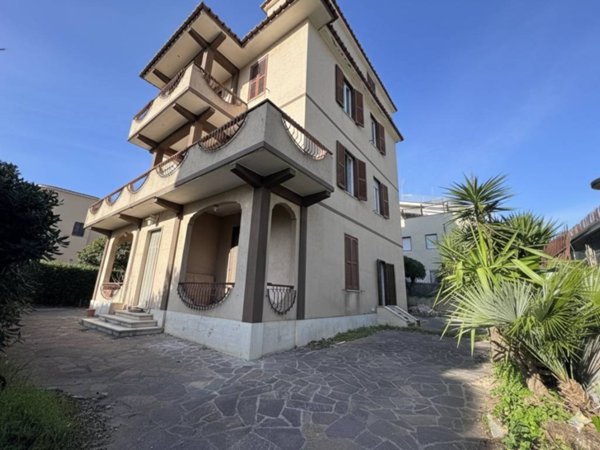 intera palazzina in vendita a Nettuno