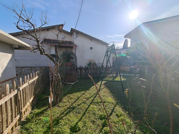 casa indipendente in vendita a Nettuno