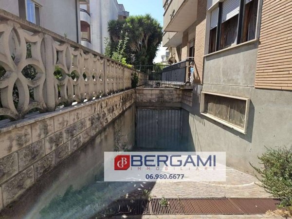 ufficio in vendita a Nettuno