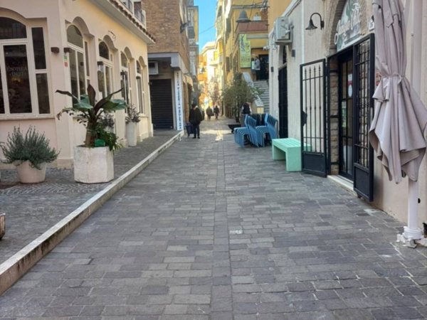 negozio in vendita a Nettuno