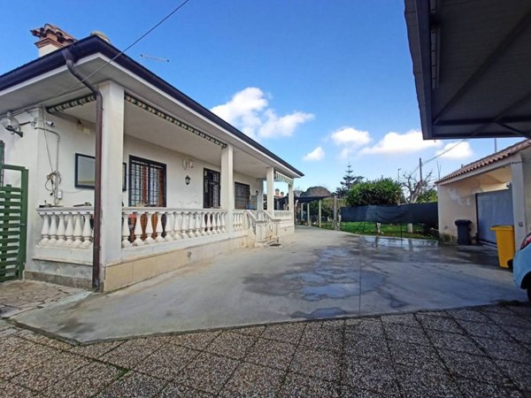 casa indipendente in vendita a Nettuno
