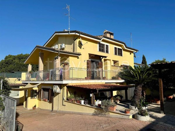 casa indipendente in vendita a Nettuno