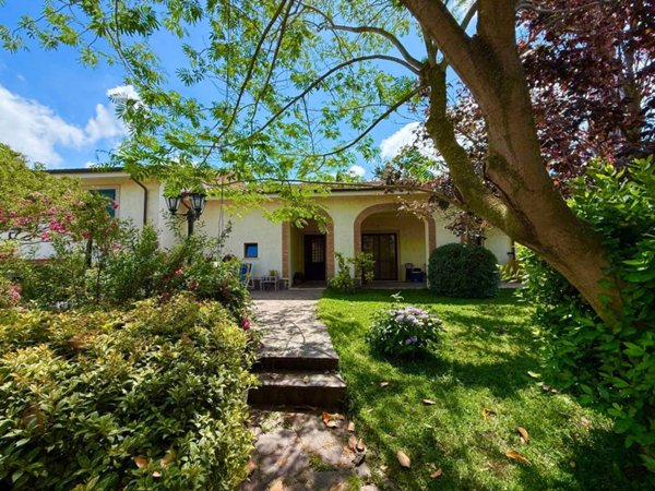 casa indipendente in vendita a Nettuno