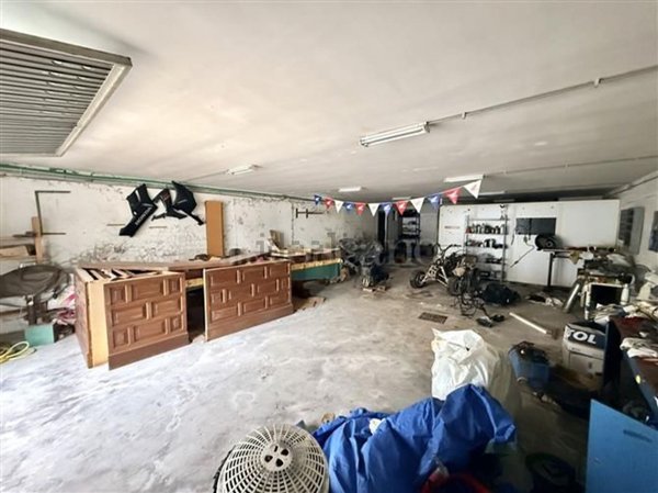 locale di sgombero in vendita a Nettuno