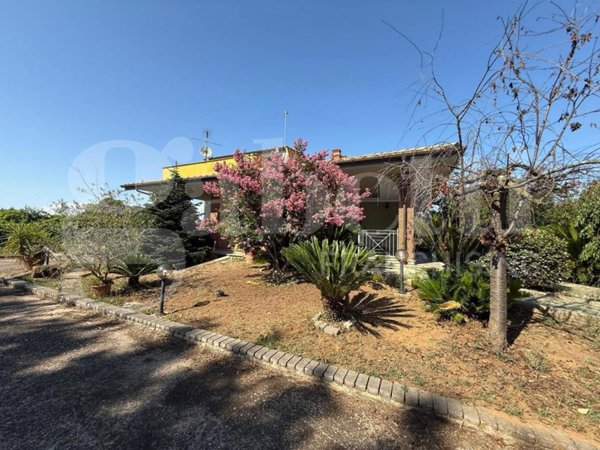 casa indipendente in vendita a Nettuno