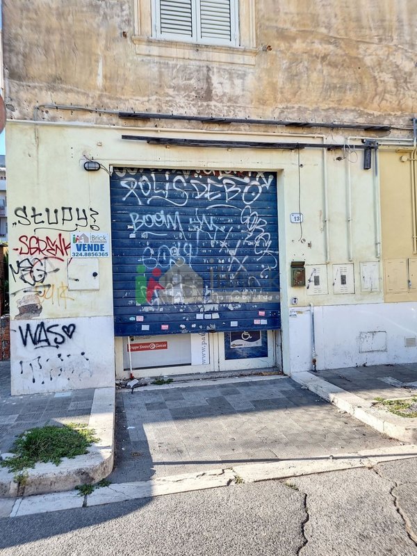 negozio in vendita a Nettuno