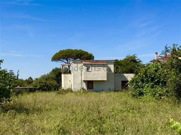casa indipendente in vendita a Nettuno