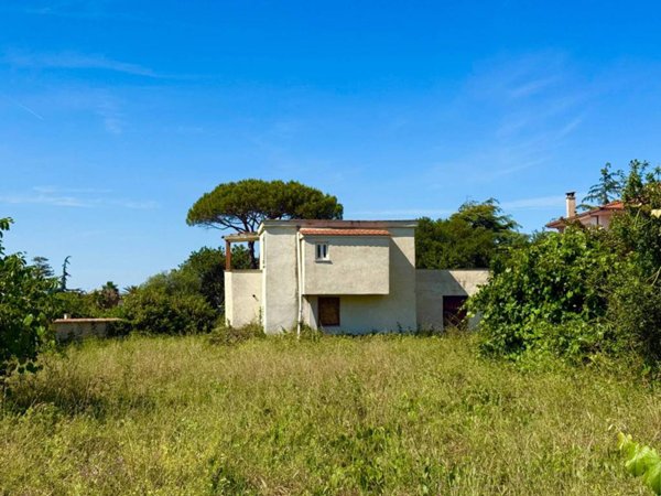 casa indipendente in vendita a Nettuno