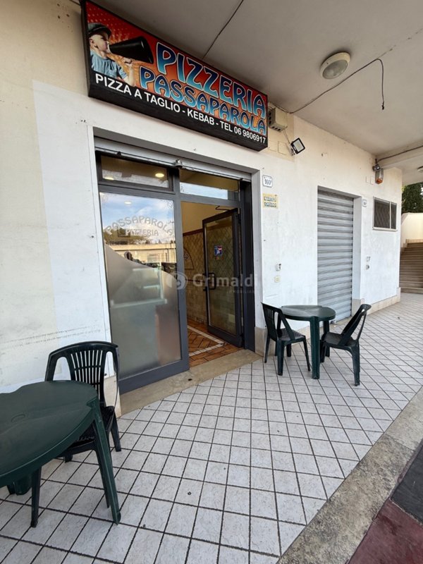 locale commerciale in vendita a Nettuno