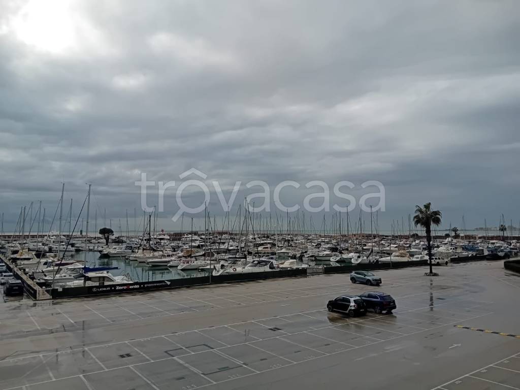 appartamento in vendita a Nettuno