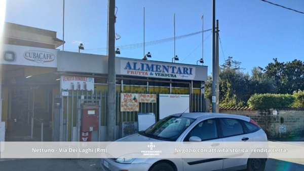 locale commerciale in vendita a Nettuno