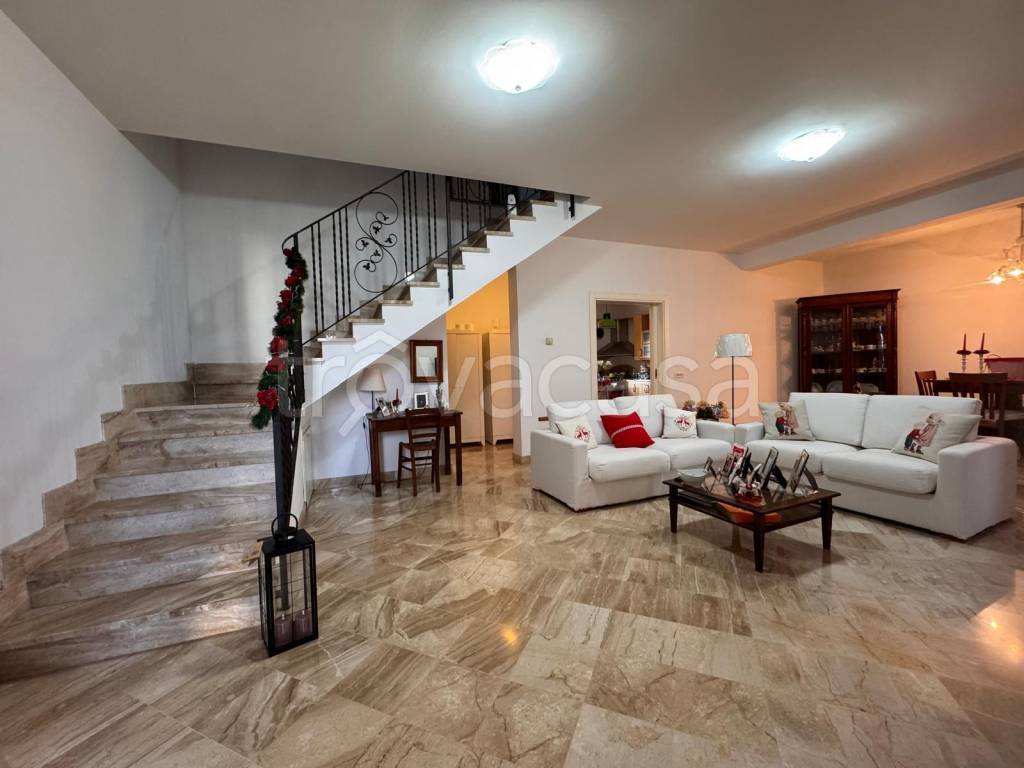 casa indipendente in vendita a Nettuno