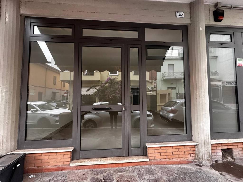 negozio in vendita a Nettuno