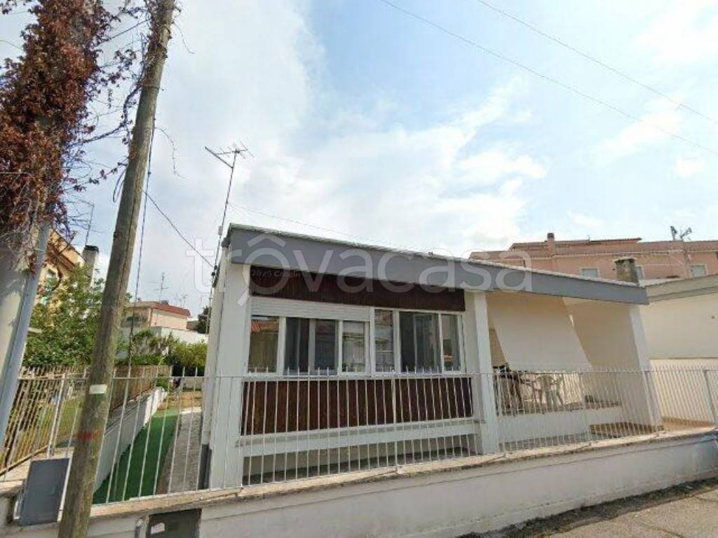 casa indipendente in vendita a Nettuno