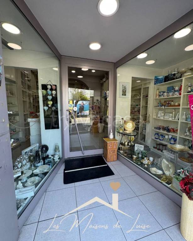 negozio in vendita a Nettuno