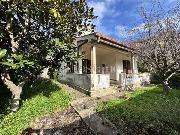 casa indipendente in vendita a Nettuno