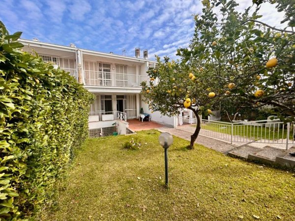 casa indipendente in vendita a Nettuno