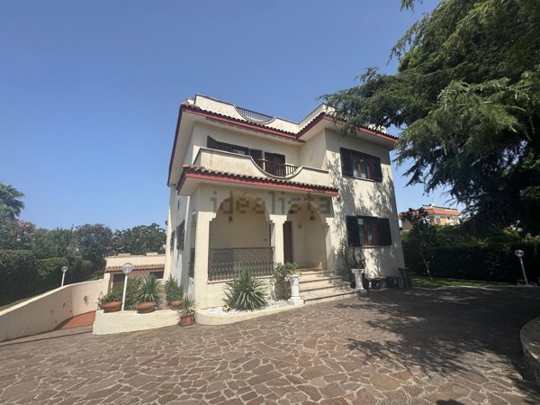 casa indipendente in vendita a Nettuno